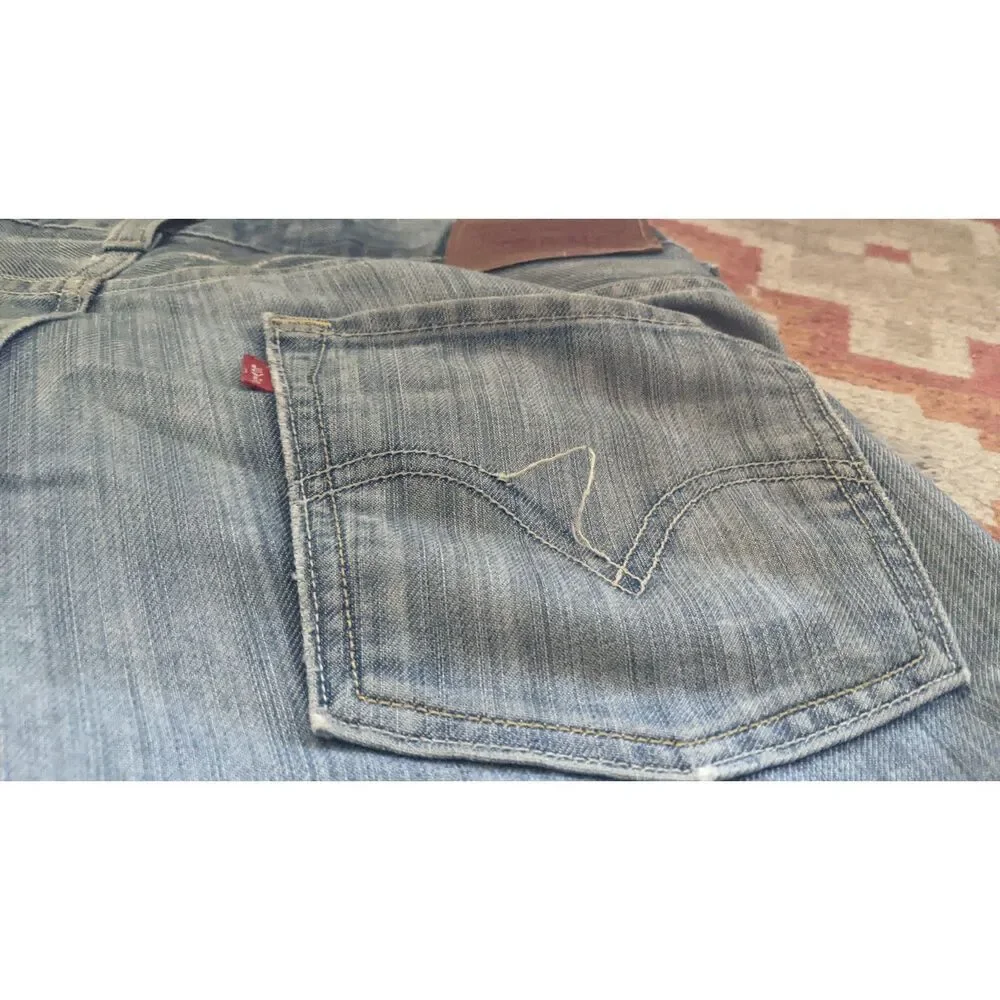 Levi's 511 skinny 34x32 men's medium NOTE distressed seat / gusset